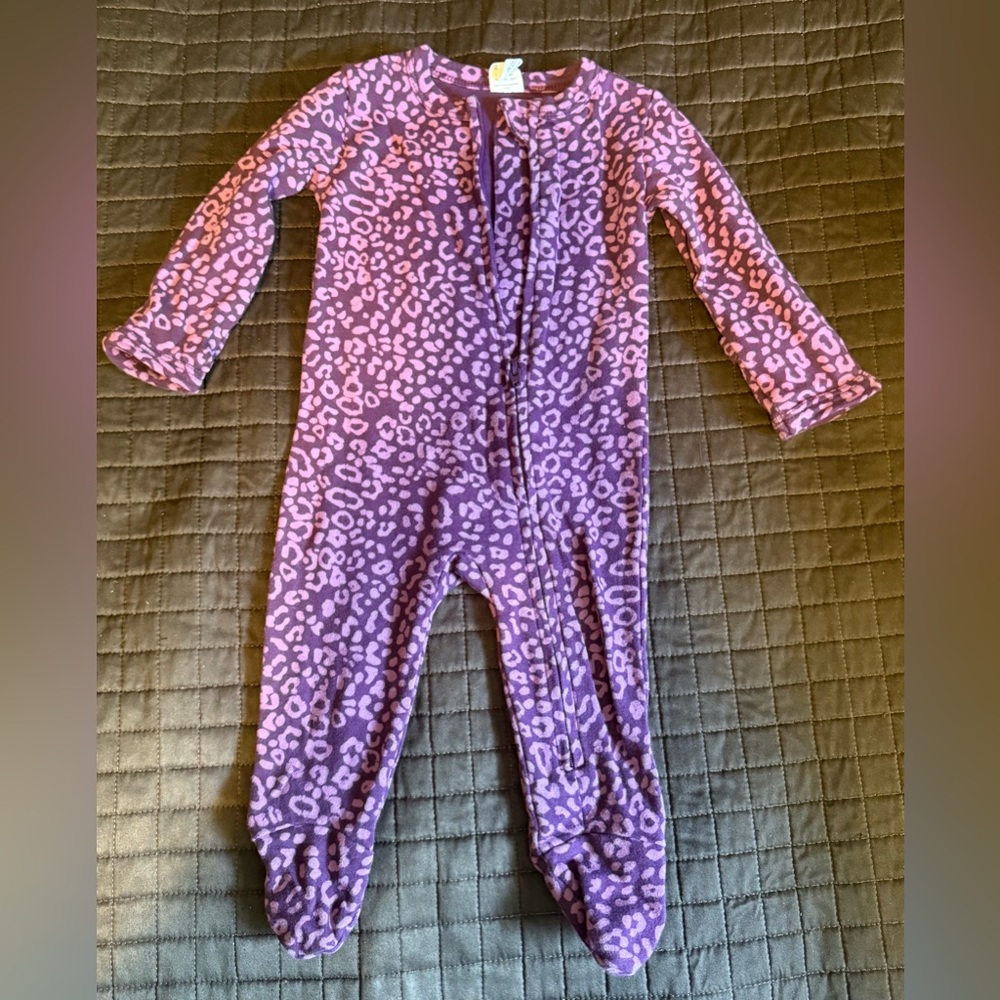 Kate Quinn long sleeve zipper footie deep purple leopard GUC 3-6mo